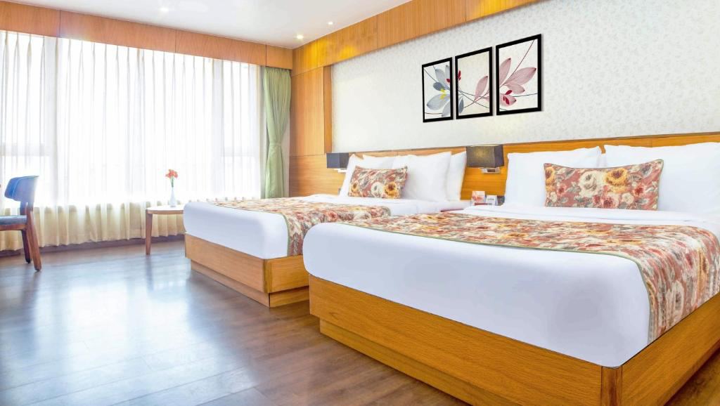 Summit Montana Suites & Spa