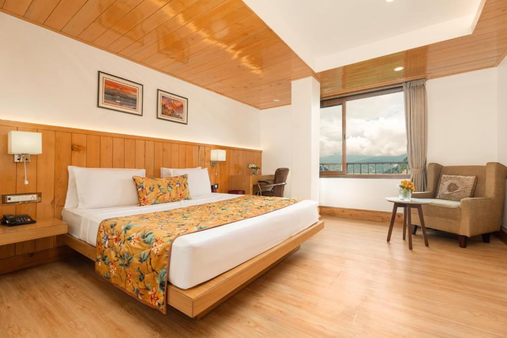 Summit Grand Resort & Spa