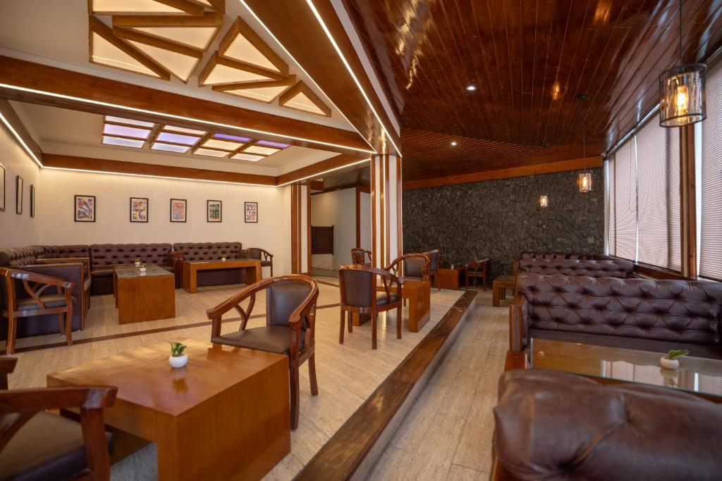 Summit North Star Hotel