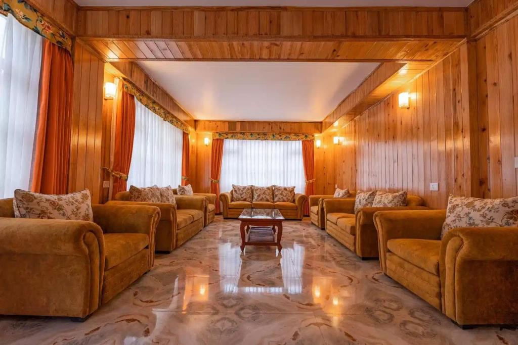 Summit Gangchen Hotel
