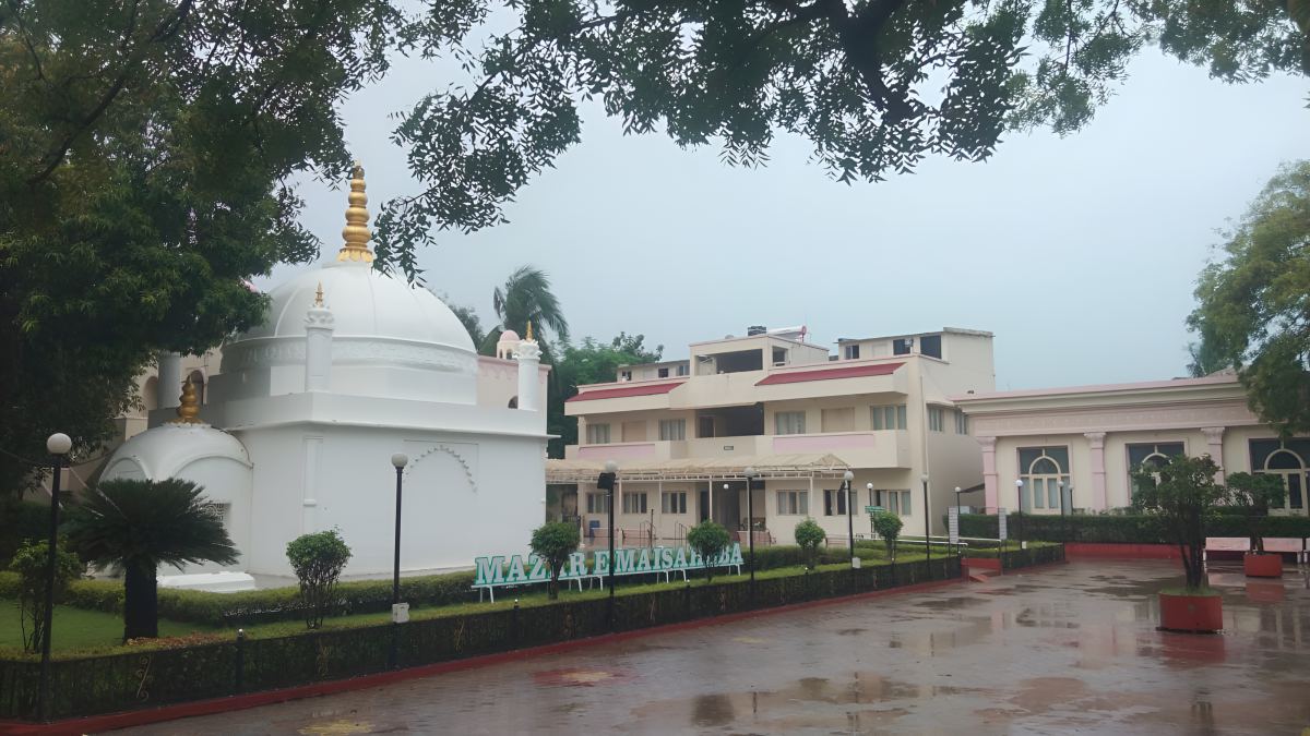 Mazaar E Maisaheba Dandi