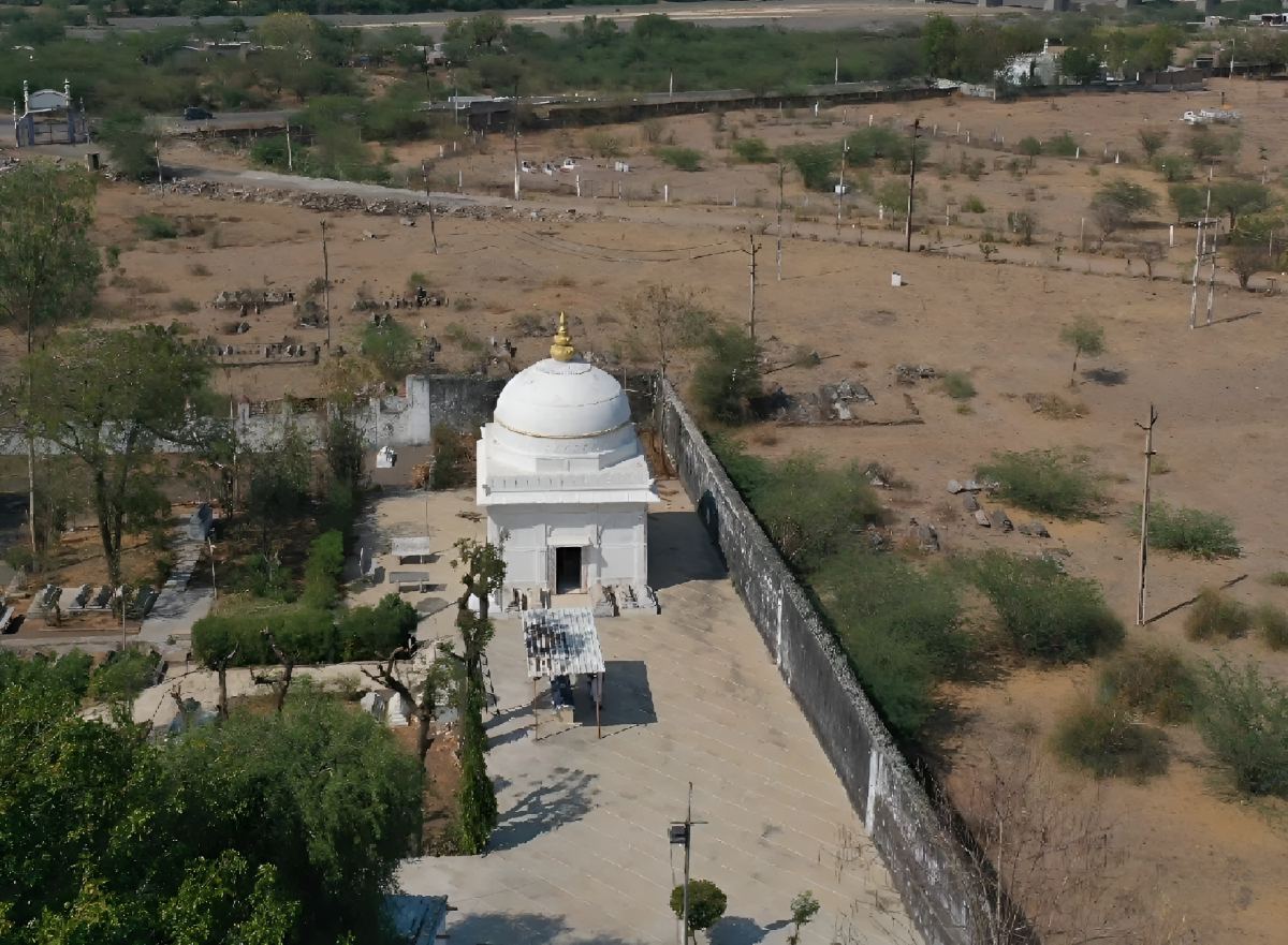 Mazar E Maulaya Sheikhfeer Saheb Ranpur
