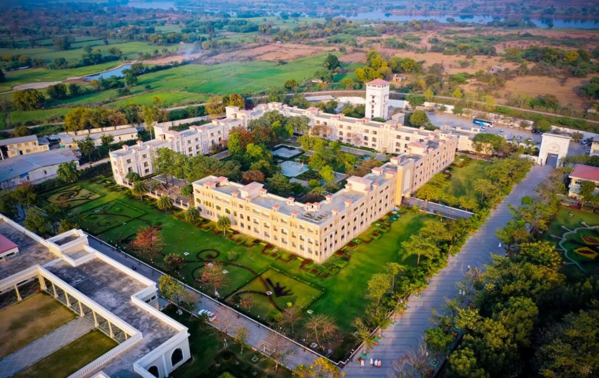 Mazar E Fakhri
