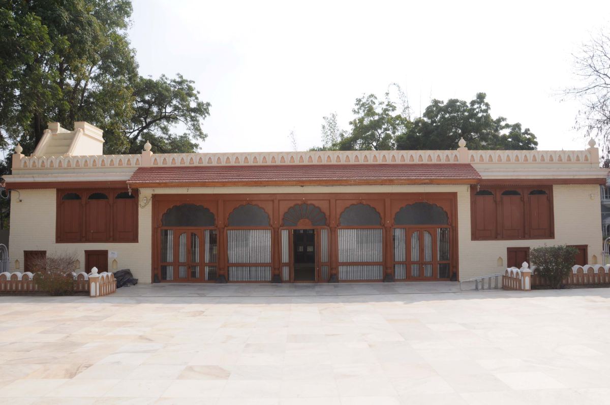 Mazar e Moulai Nooruddin Dongam