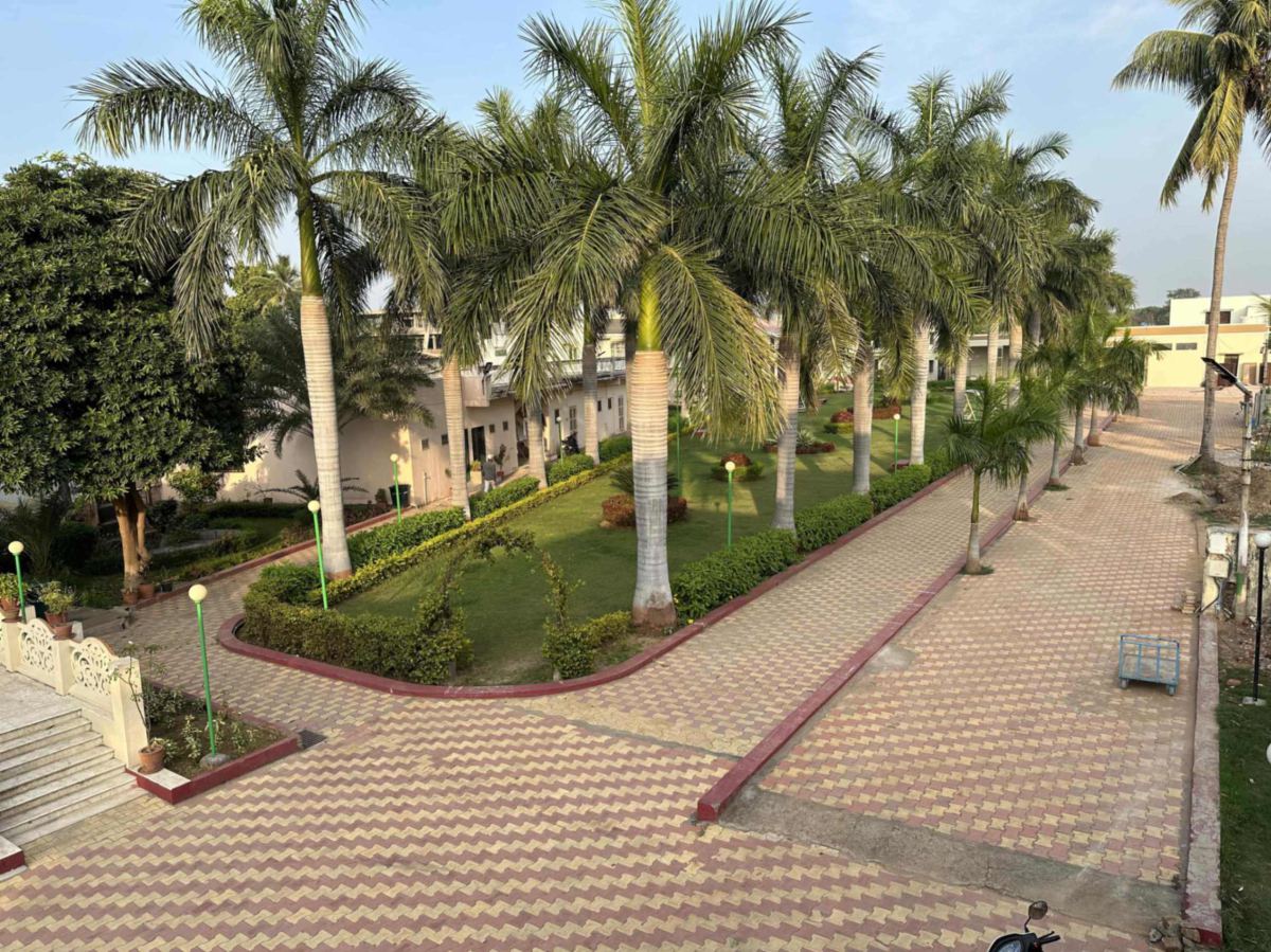 Mazar E Syedi Miyaji bin Taj