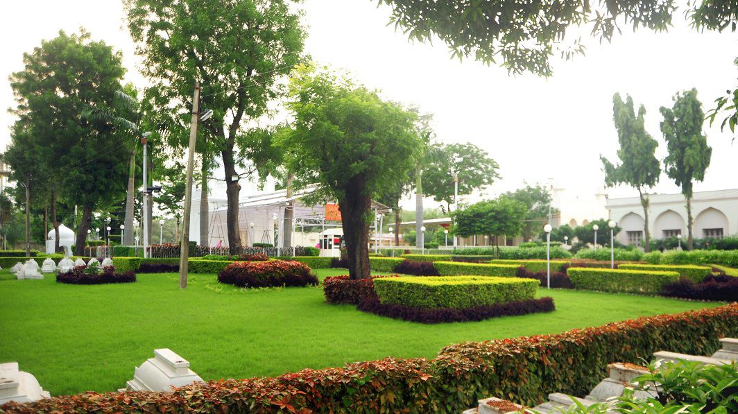 Mazar E Yusufi Shajapur