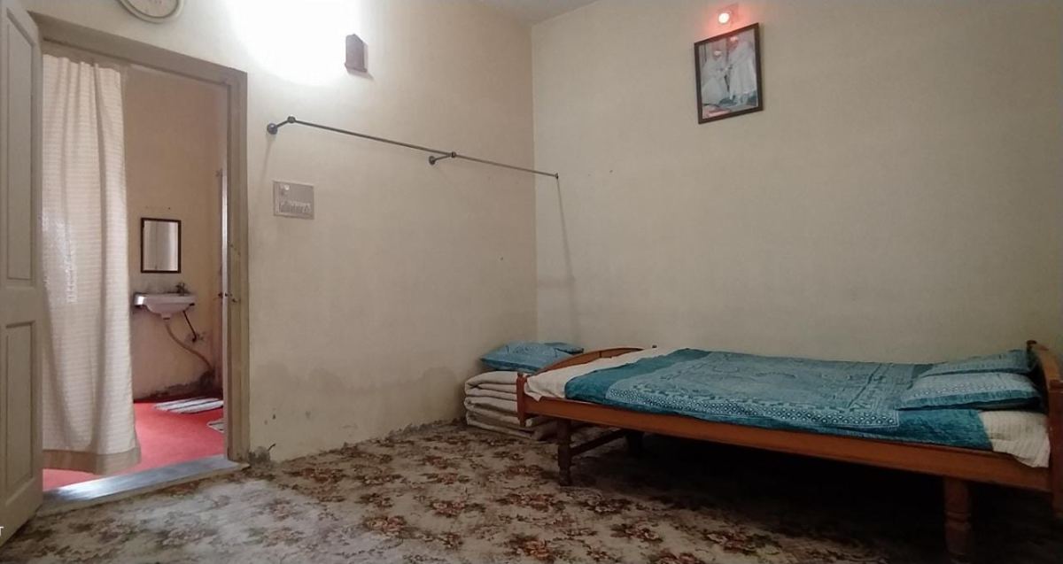Mazar E Burhani  Pisawada