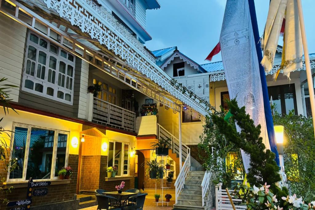 Udaan Tashi Gakhil Resort