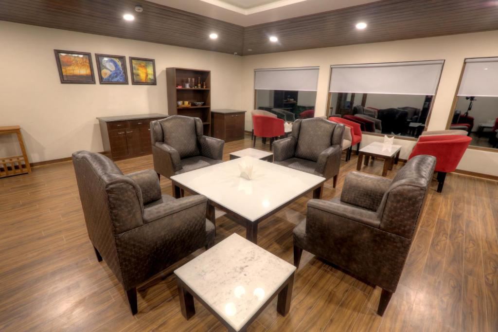 The Chinar Resort & Spa