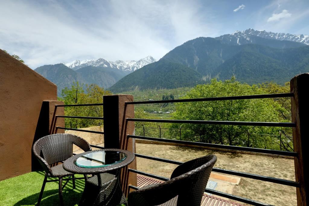 The Chinar Resort & Spa