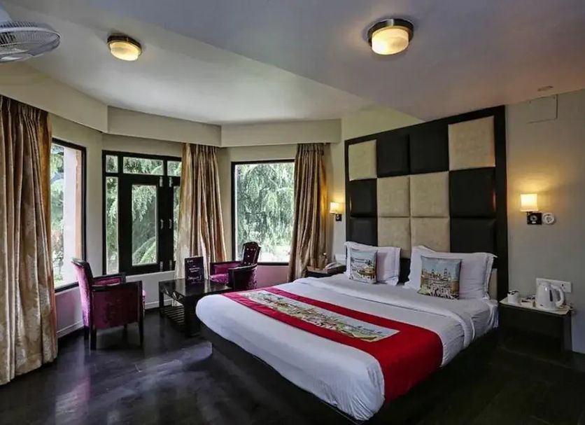 Hotel Pine Spring