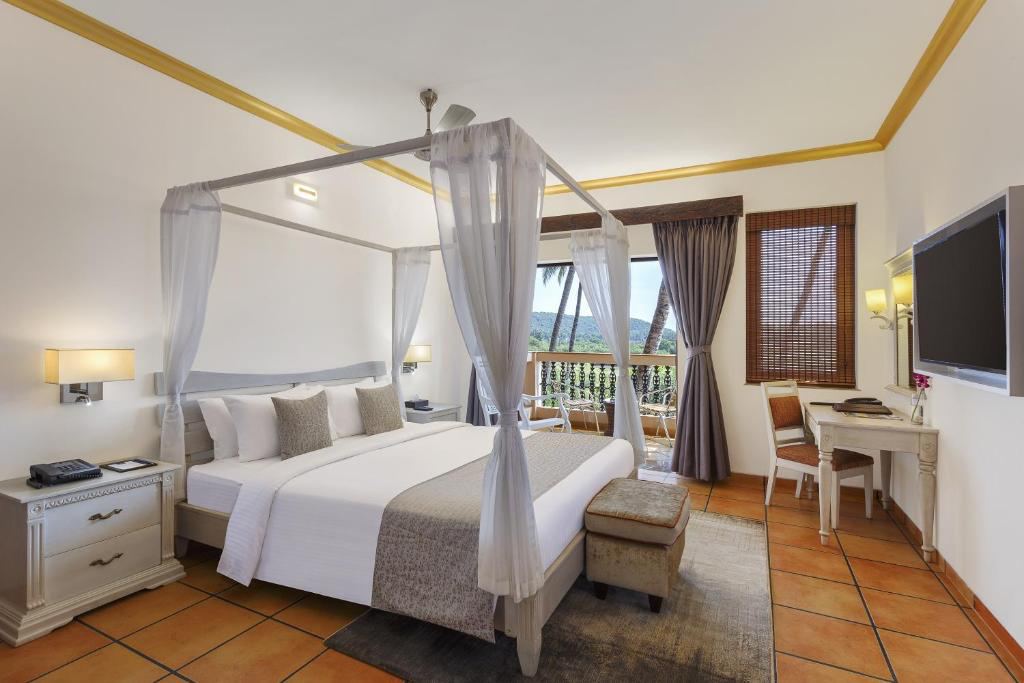 Lazy Lagoon Baga A Lemon Tree Resort