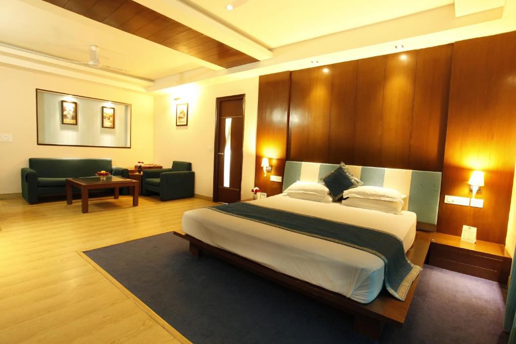 Flag House Resort