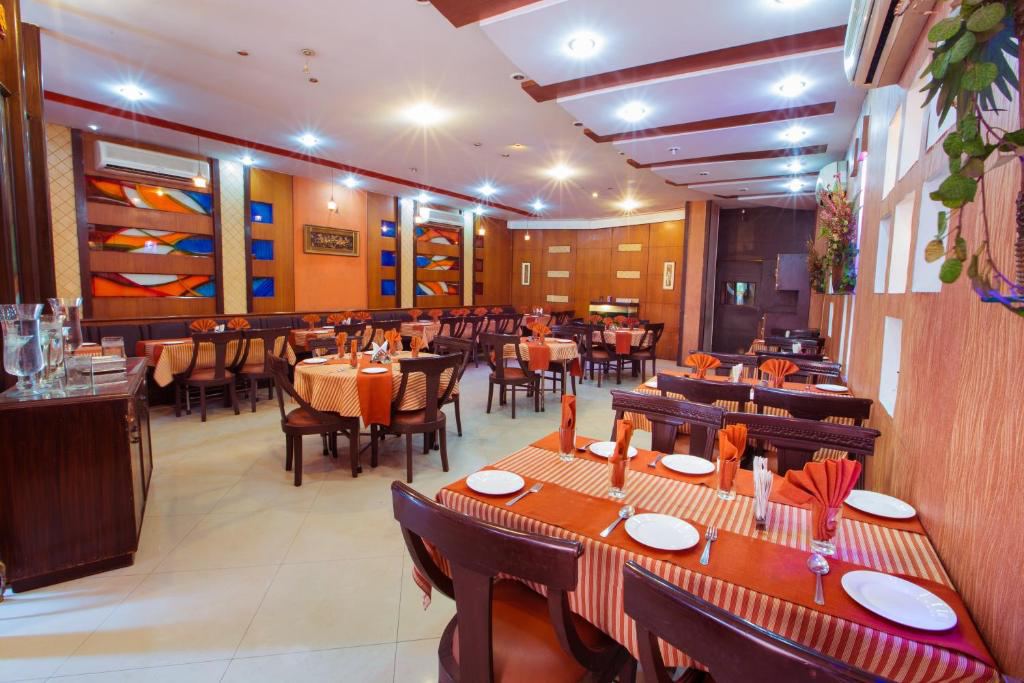 Hotel Narula's Aurrum