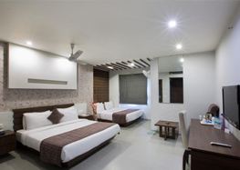 Hotel Narula's Aurrum