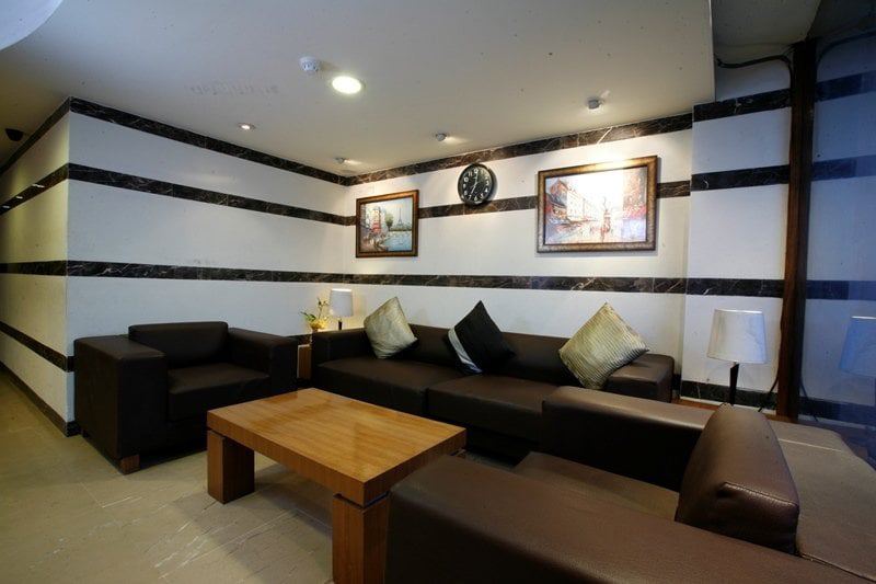 Mango Suites Apex Hotel