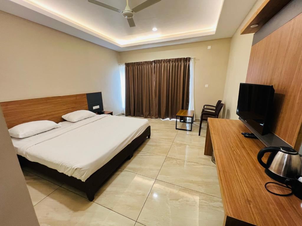 Ayur County Resorts