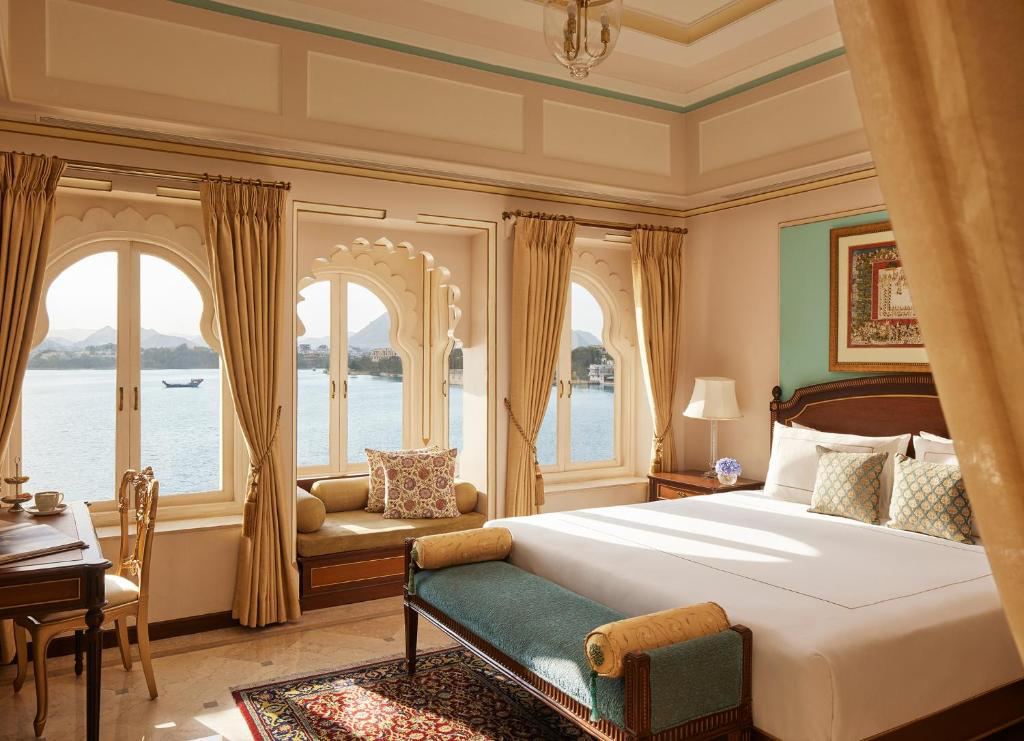 Taj Fateh Prakash Palace