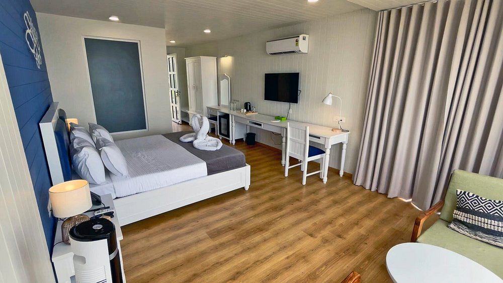 Praveg Beach Resort Chakratirth Beach