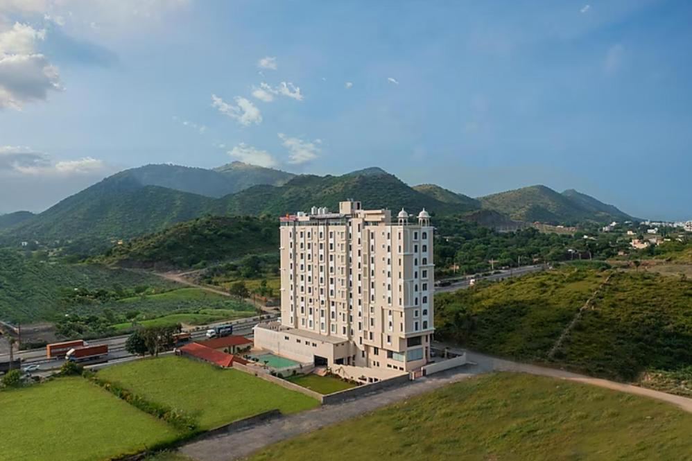Hotel Paandora Grand