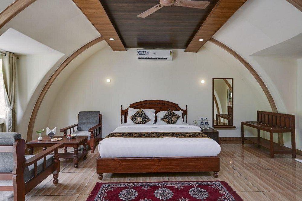 Kavish Holiday Hill Resort n Spa