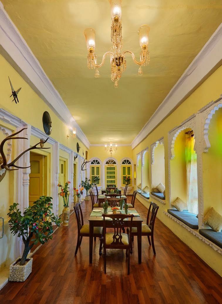 Fort Dhariyawad Heritage Hotel