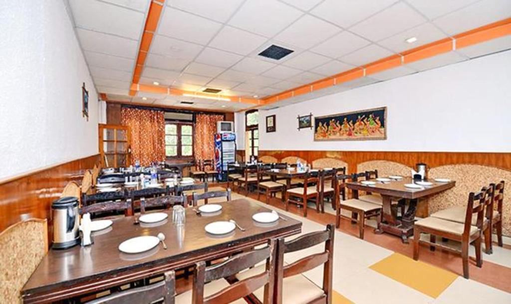 Hotel Aroma by Royal Collection Hotels