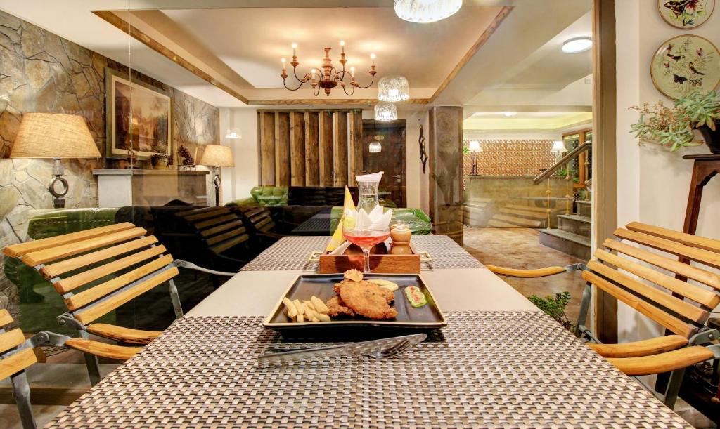 LakeSide Inn Nainital