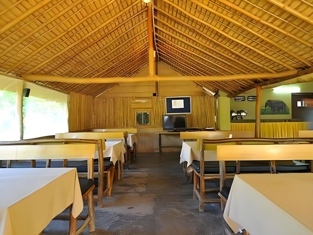 Bento Corbett Woods Resort