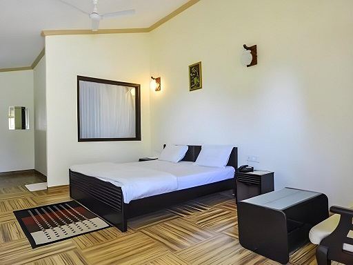 Bento Corbett Woods Resort