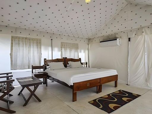 Bento Corbett Woods Resort
