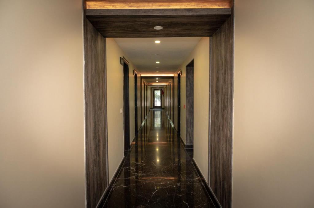 Hotel Mansha Regency
