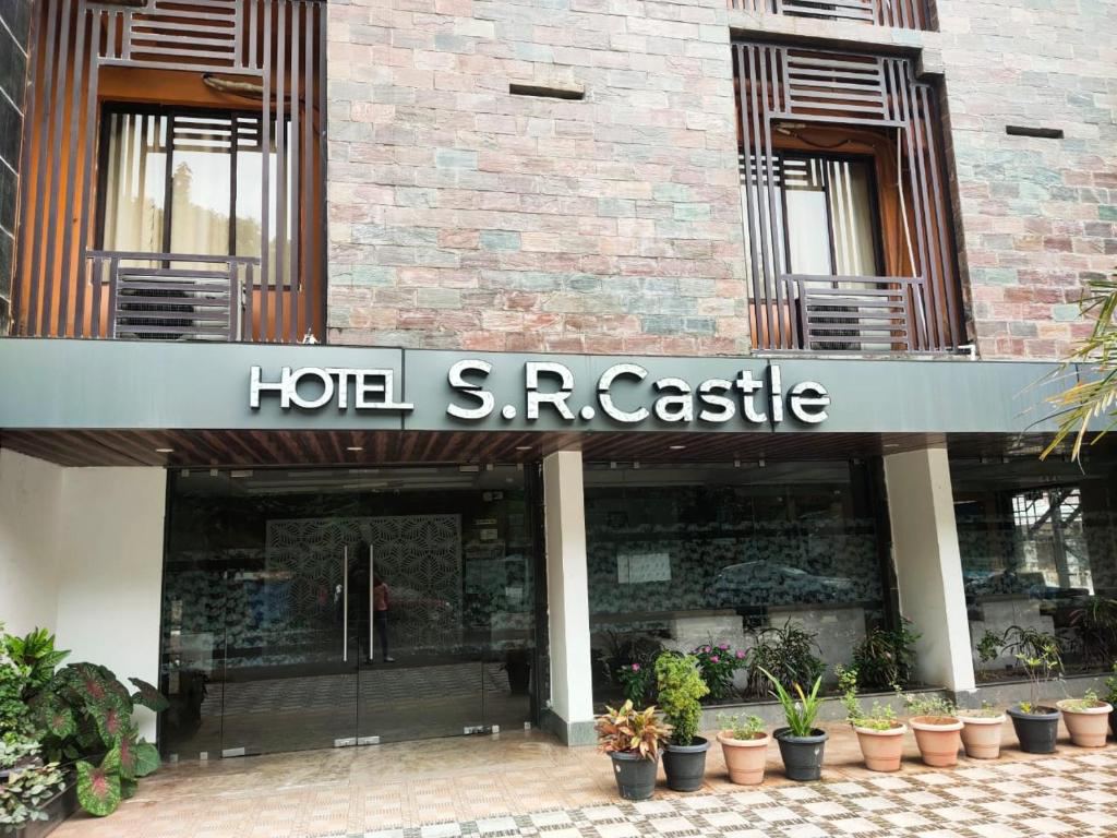 Hotel S R Castle
