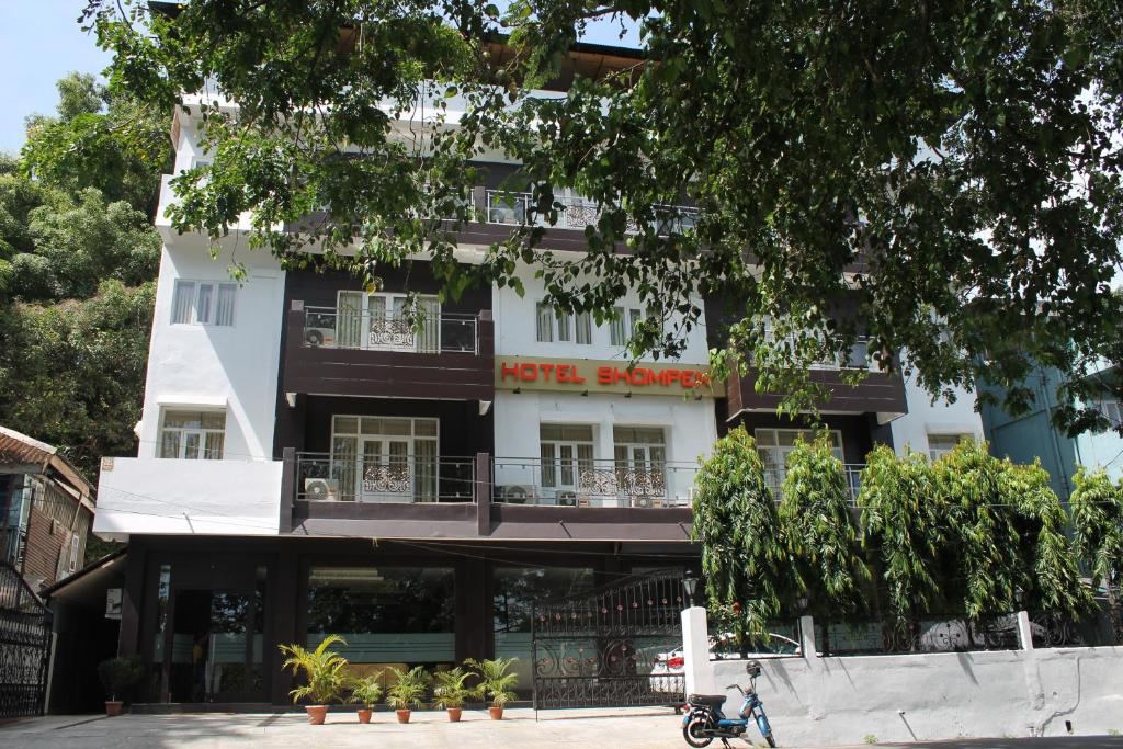Hotel Shompen