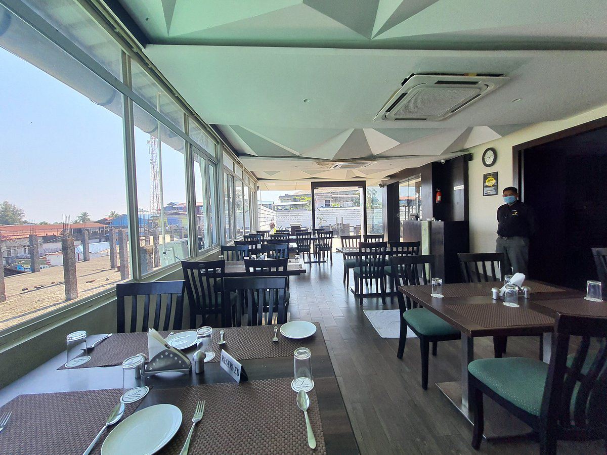 J Hotel