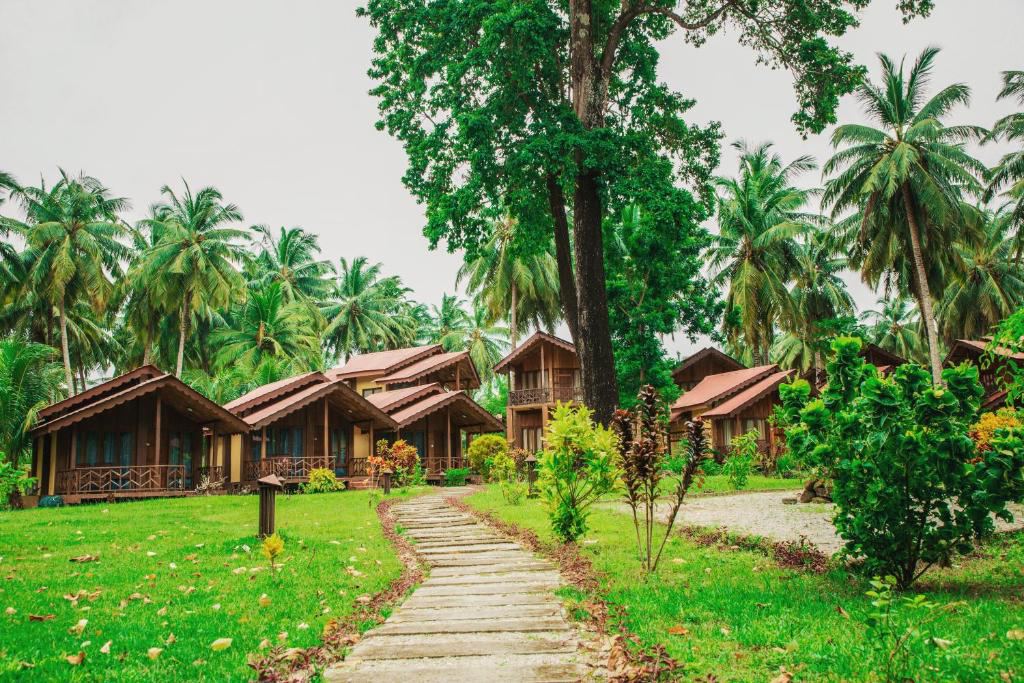 Silver Sand Beach Resort Neil