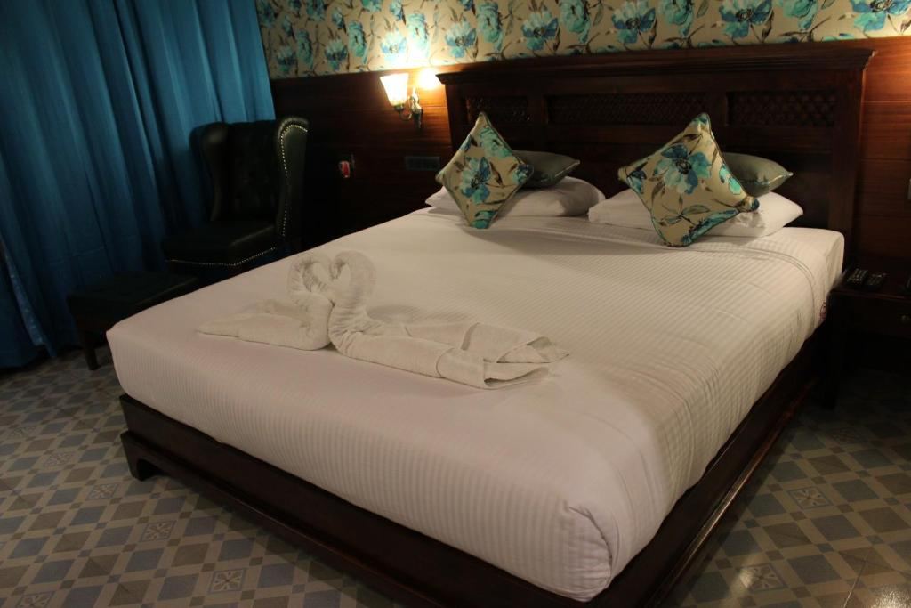 Symphony Summer Sands Beach Resort And Spa