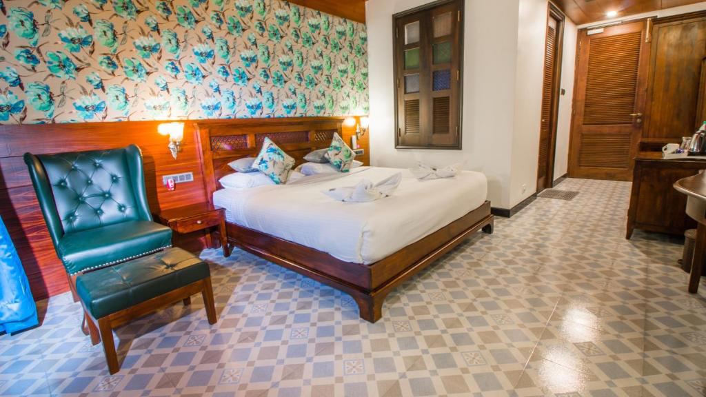 Symphony Summer Sands Beach Resort And Spa