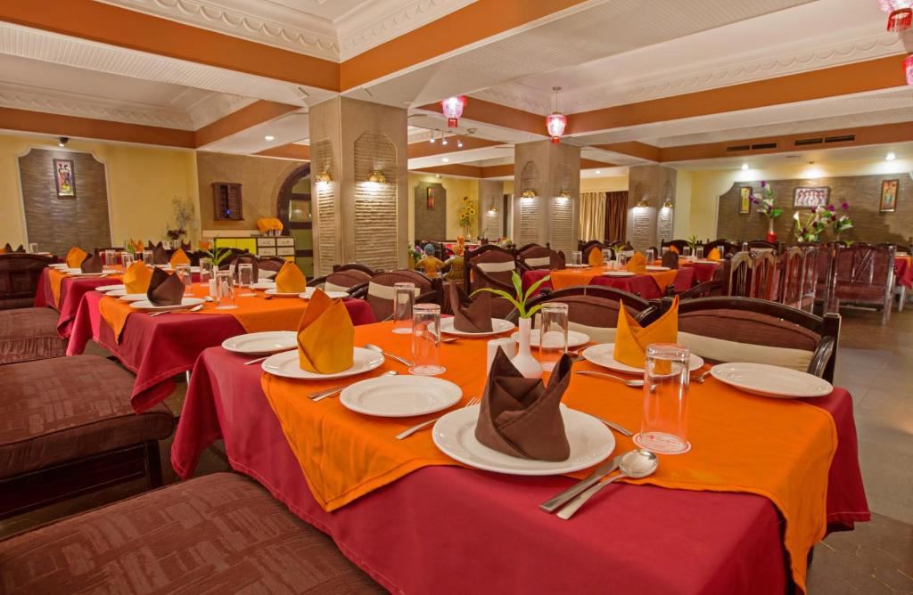 Hotel Rajmahal
