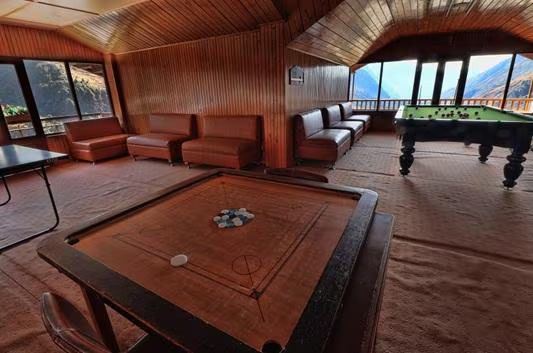 Yarlam Resort