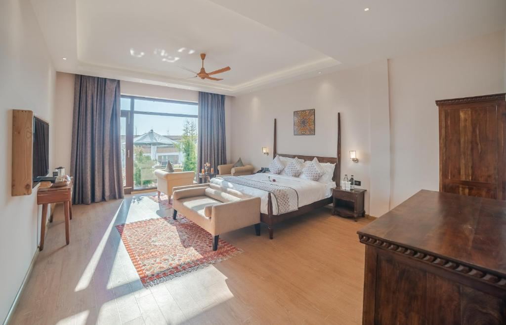 Hotel Rah Bagh - Luxury Boutique Hotel