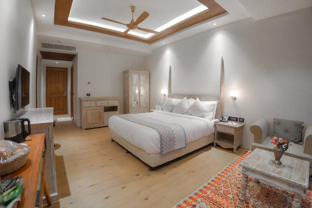 Hotel Rah Bagh - Luxury Boutique Hotel