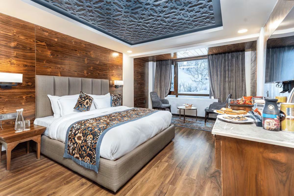 Hotel Hilltop