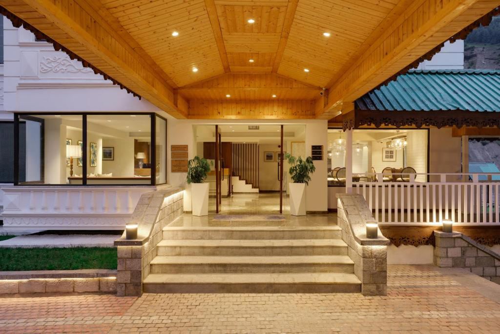 Lemon Tree Hotel