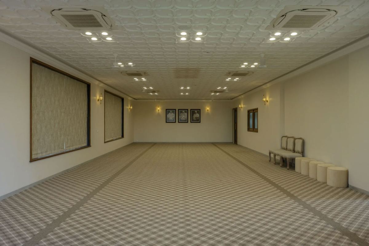 Zainee Baug