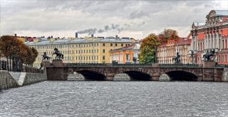 Anichkov Bridge