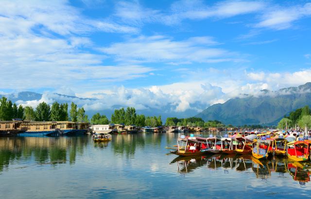 Discover Magic of Kashmir - Srinagar, India