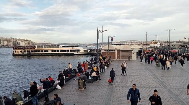 Eminönü Pier in Istanbul, Turkey