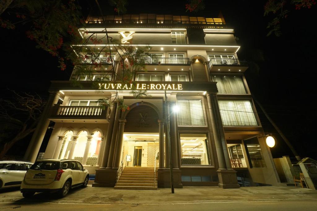 Yuvraj Le Royale Hotel