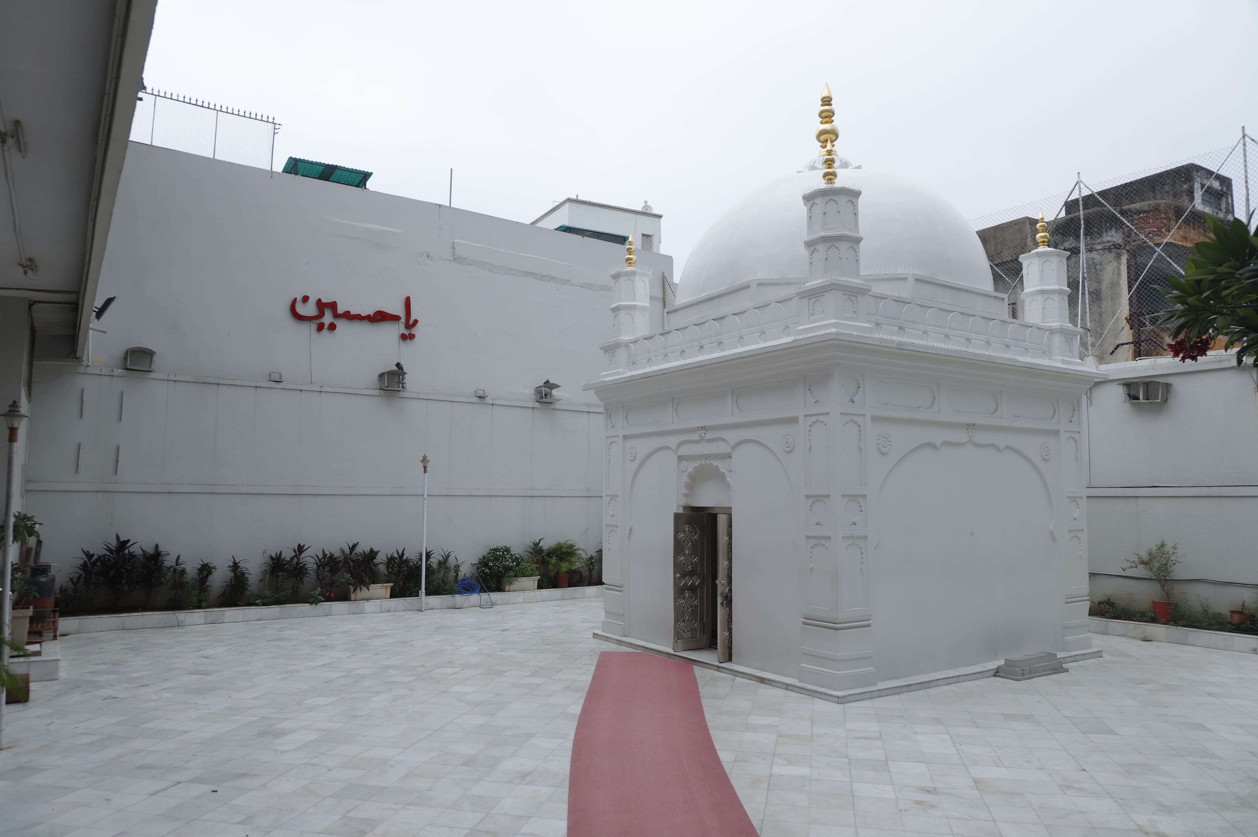 Mazar E Musanji Taj Saheb